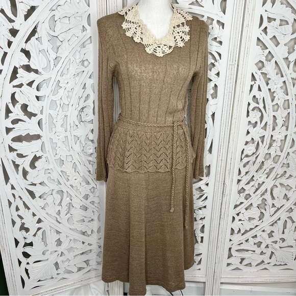 Vintage Tan Crochet Dress - Picture 2 of 9